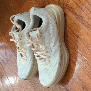 Hylo Athletics Women's Running Shoes